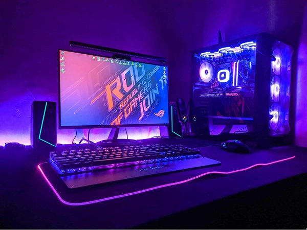 How can you set up a high-performance gaming rig with an AMD Ryzen 9 5950X and NVIDIA RTX 3090 in a Lian Li PC-O11 Dynamic case?
